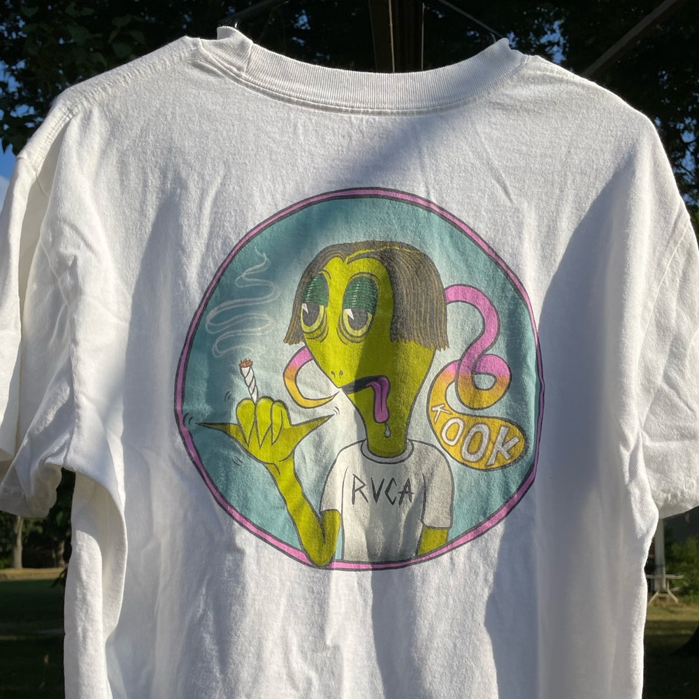 Toy machine x RVCA tee 👽